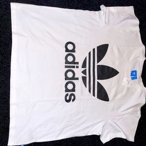 Adidas woman athletic oversized t-shirt